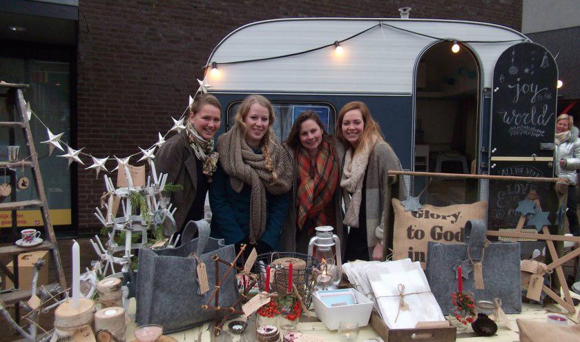 Vandaag vanaf 12.00 uur: Kerstmarkt op de Kerkbuurt. Graag tot straks!  p3e.nl/_SVF