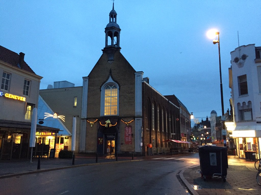 KerstOutlet's tweet photo. Wij zijn open ! 3 dagen #kerstmarkt #Dordrecht Iedereen veel plezier en goede zaken #christmas #outlet https://t.co/MPUfU0EVg7