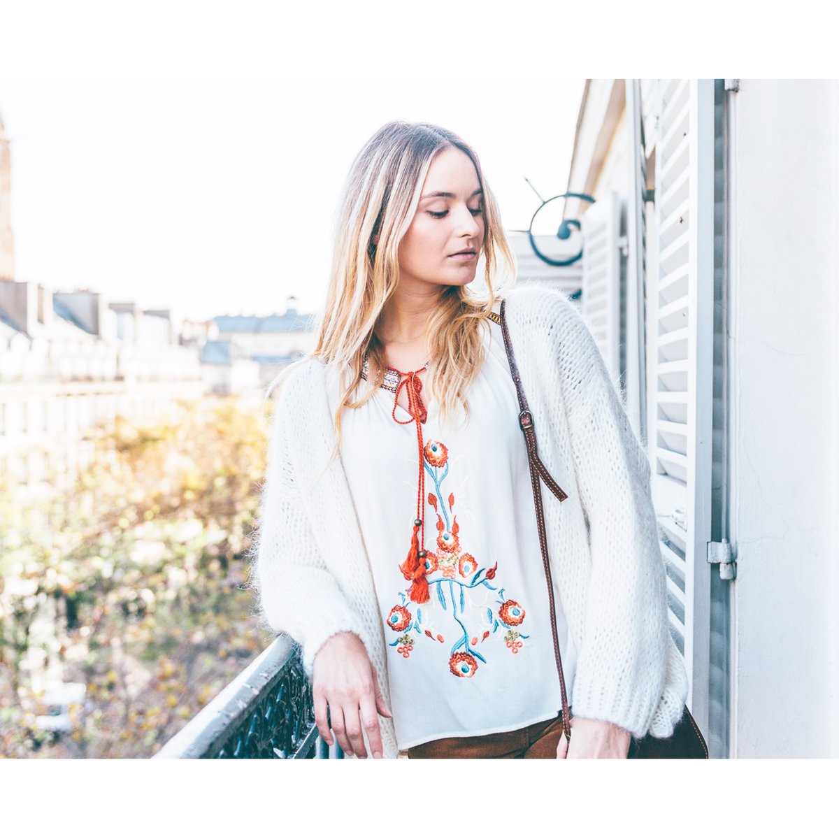 La douceur du mohair est indispensable pour les journées glaciales❄️Une belle idée pour les frileuses sur koukaparis.com #christmas