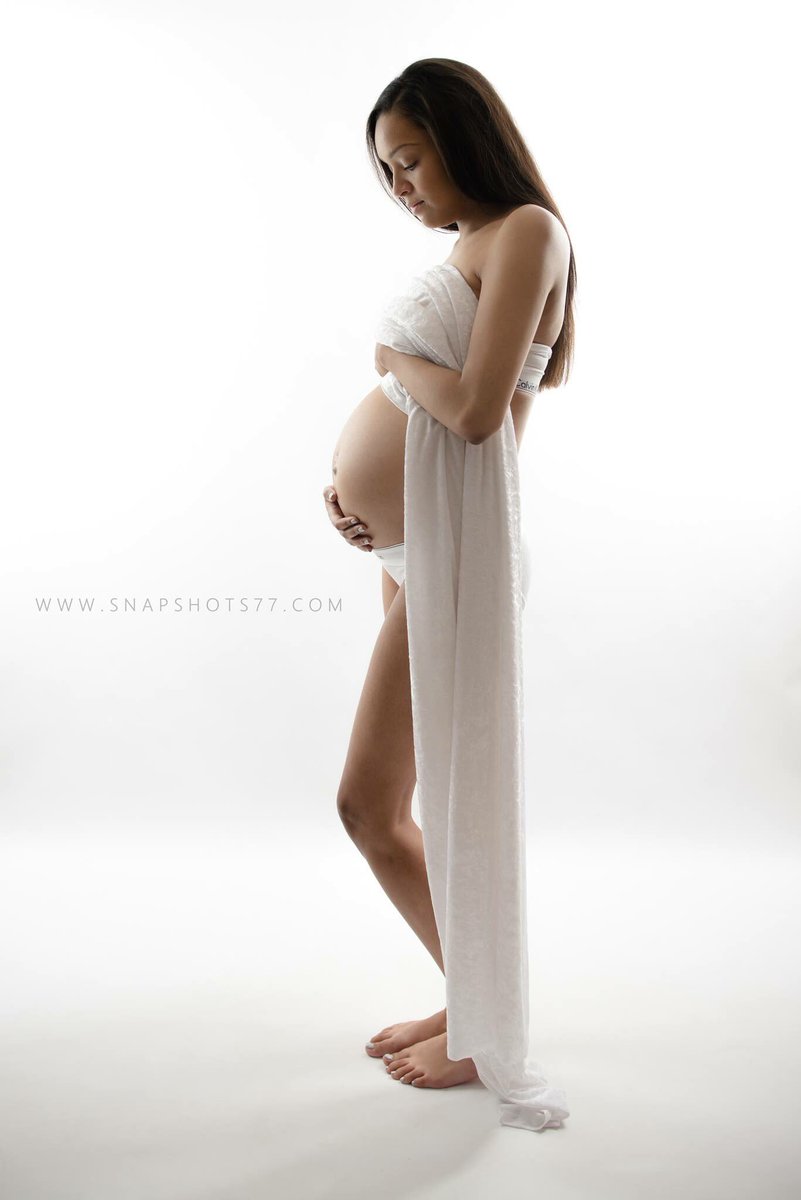 SnapShots77's tweet photo. #maternity #beautifulphotography #babybump #snapshots77 #hull #studio https://t.co/o05PmbA6Ci