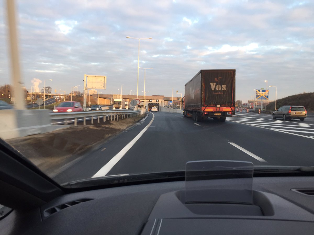 blossertje's tweet photo. Heerlijk! Zonder file naar het werk! Een top prestatie geleverd door alle medewerkers van @A2_Maastricht! Bedankt! https://t.co/q7EDYor6BL
