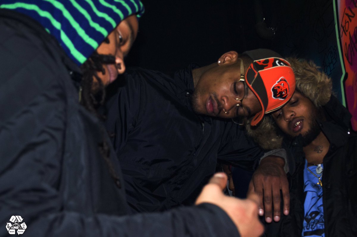 ConformResist's tweet image. 😴😴😴