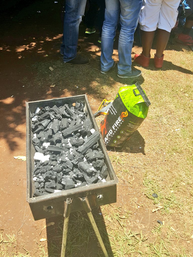GuguZwane_'s tweet image. @JMPDSafety will be confiscating braai stands and any other cooking equipment at public parks this festive season #JoburgAtWork