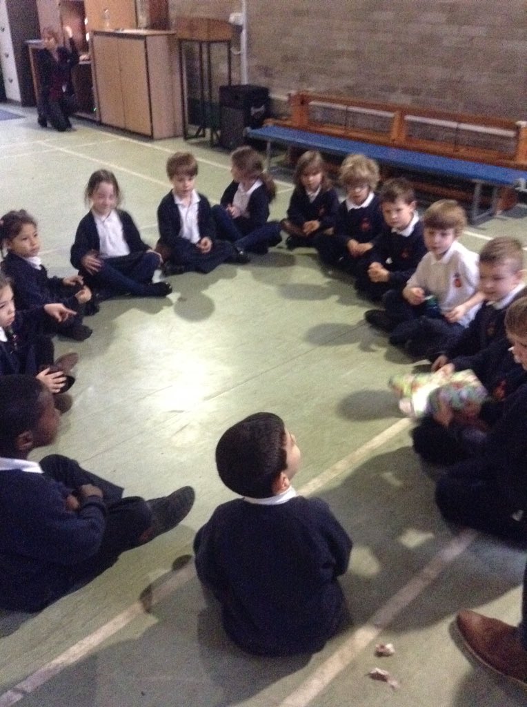 St_MariesY1LO's tweet photo. We had lots of fun at our Christmas party yesterday with Reception. @St_MariesEYFS https://t.co/v01aq7P4Hy