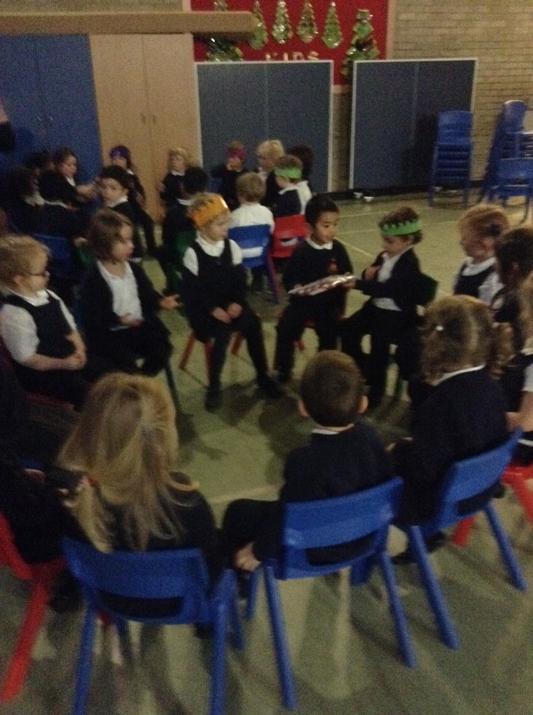 St_MariesY1LO's tweet photo. We had lots of fun at our Christmas party yesterday with Reception. @St_MariesEYFS https://t.co/v01aq7P4Hy