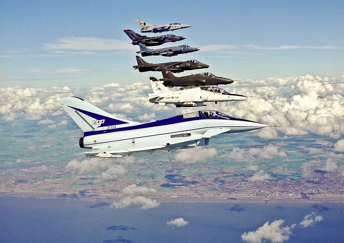 пайпер эрроу 2. Virgin galactic. Douglas a-4 skyhawk. пассажирский самолет. Kawasaki t-4 blue impulse.