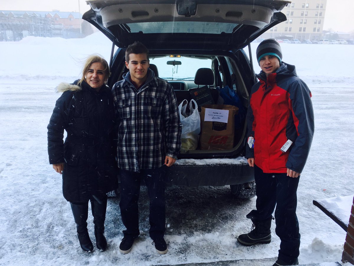CPNF_Outaouais's tweet photo. Mission partage:les familles du Centre de pédiatrie sociale de l'Outaouais et du Carrefour de la miséricorde recevront nos paniers de Noël! https://t.co/N4SMxeeOeo
