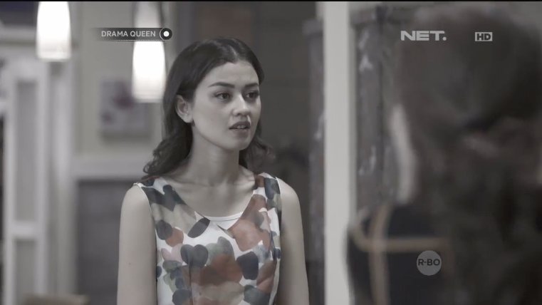 Lucu ya Maura pas pertama kali ikutan syuting. Imut banget <a href="/DramaQueen_NET/">Drama Queen</a>  #NETDramaQueen_25