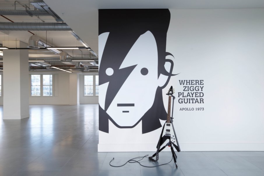 Oneqcs_'s tweet photo. Love our marketing suite, by @SirenDesign! #hammersmith #1QCS https://t.co/ziRfPSpodz