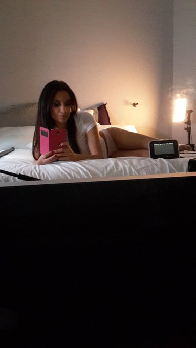 2eme jours de tournage pour @UnionMagazine @canalplus sur Paris https://t.co/iPoPknh562