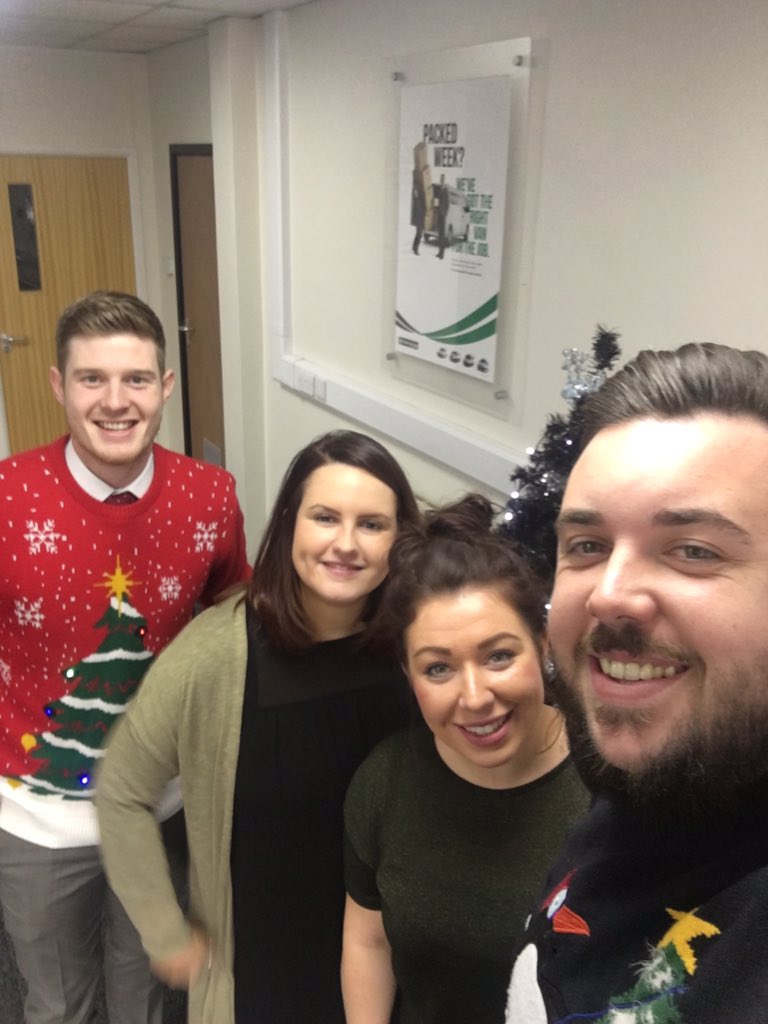 SamDean_erac's tweet photo. Nice to see @EracHiston sporting green/Xmas jumpers in support of Elyse! #wearitgreen #Here4Elyse https://t.co/XLt4DuxiCK