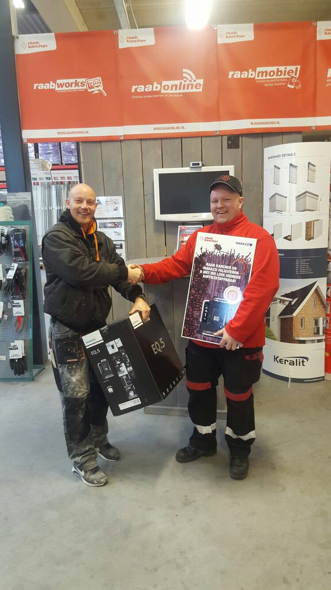 <a href="/Haveklus/">Klusbedrijfapeldoorn</a> winnaar <a href="/Marazzi_USA/">MarazziUSA</a> tegelactie bij <a href="/RKB_Apeldoorn/">RKB Apeldoorn</a> . Vincent suc6 met het koffiezetten.