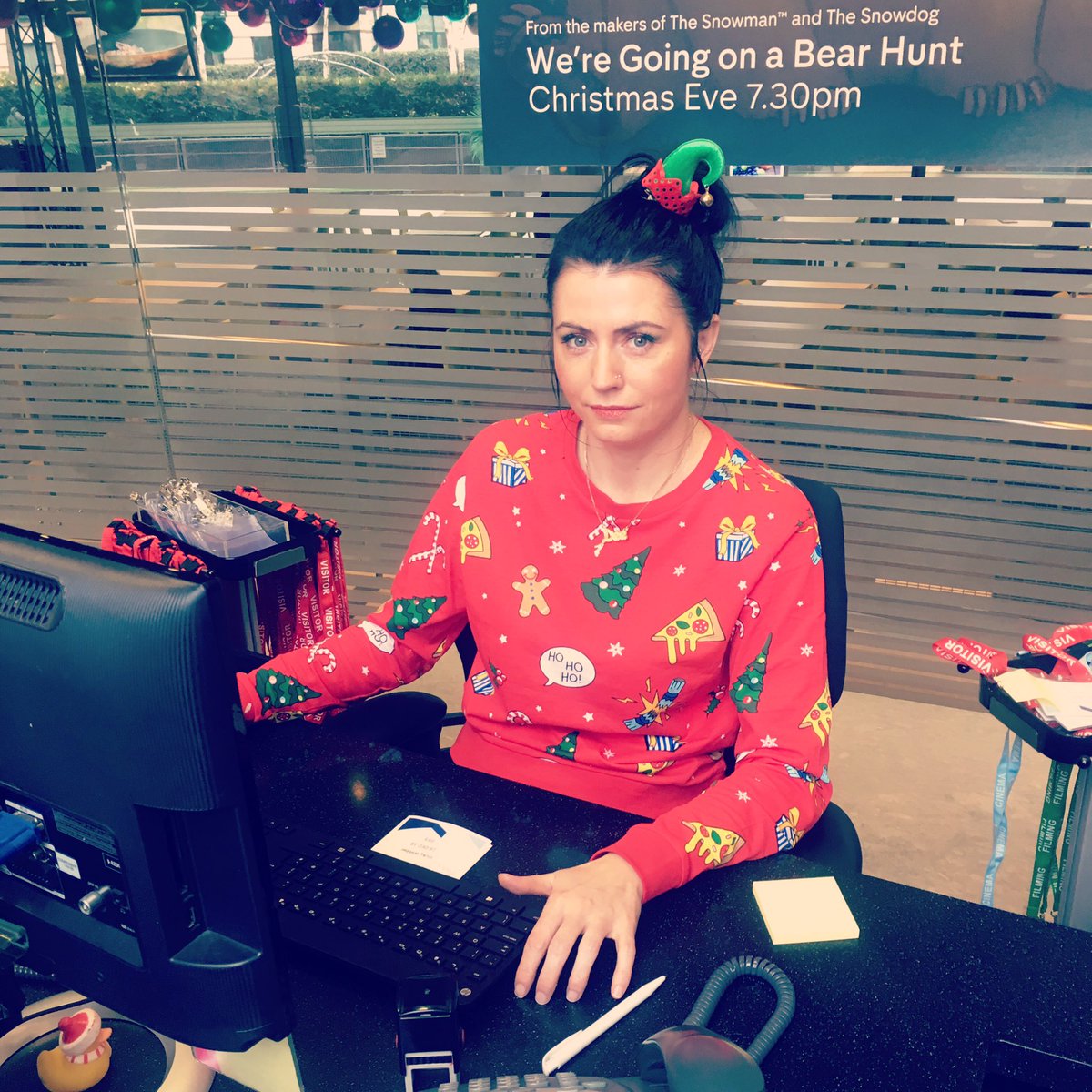 4FrontFM's tweet photo. Feeling festive 🎄🎉⛄️ #christmasjumperday https://t.co/Nkv5pBKCkr