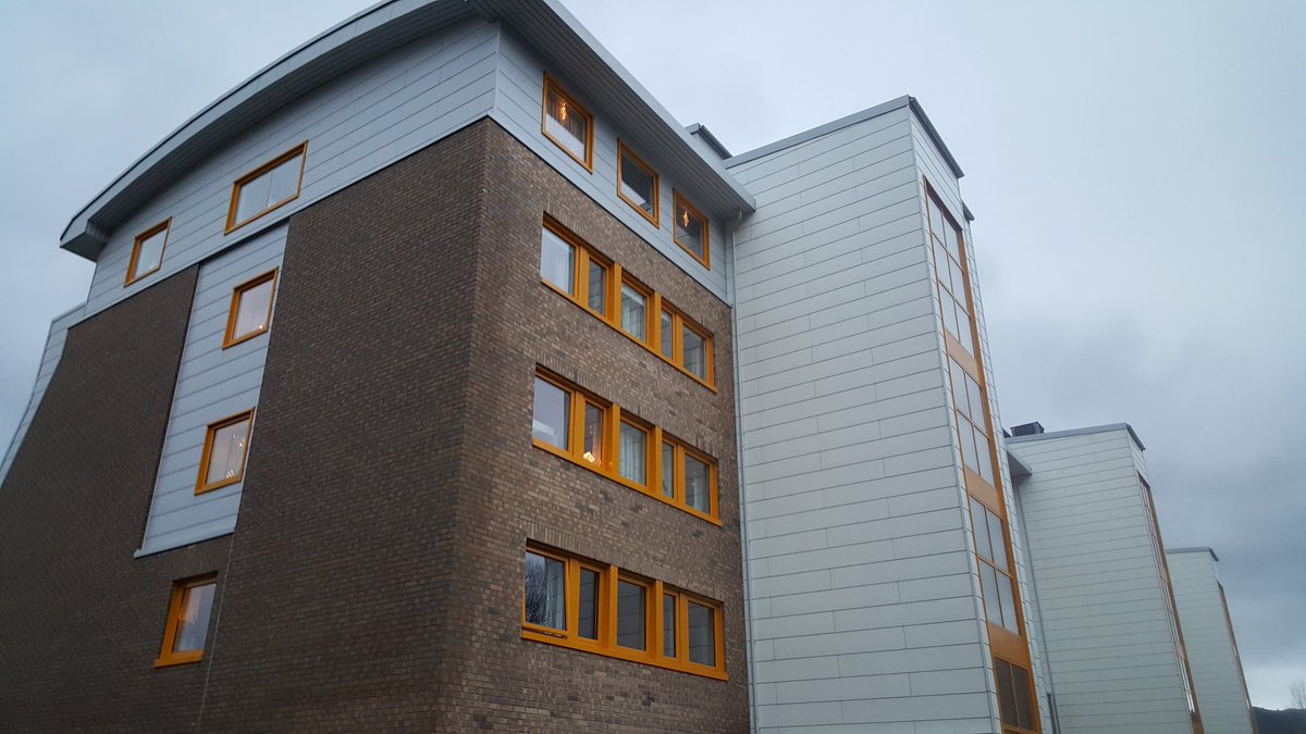 Heis er samfunnsøkonomisk lønnsomt sier <a href="/oxfordresearchn/">Oxford Research AS</a> Etterlyser kommunene <a href="/www_ks_no/">#KS</a> <a href="/husbanken/">Husbanken</a> og <a href="/NBBLno/">Norske Boligbyggelag</a> heisseminar