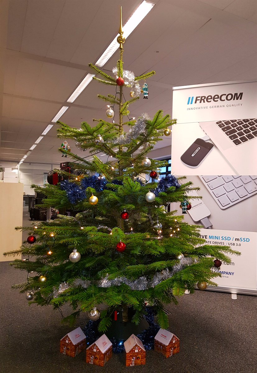 FreecomNL's tweet image. Wij zijn er klaar voor, laat de #Kerst maar komen.
#Freecom #Kerstboom