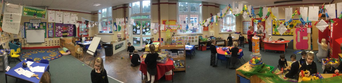 Whyteleafe Classroom Christmas decorations competition.

Vote for Red Reception!

#christmas <a href="/GLFSchools/">GLF Schools</a>