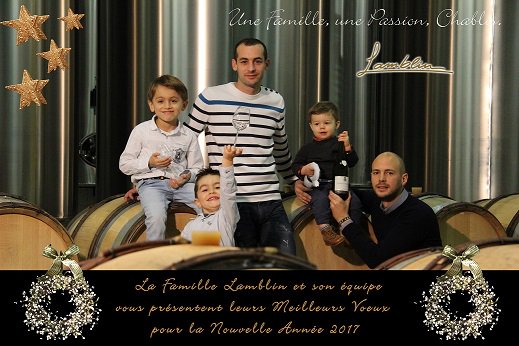LamblinChablis's tweet photo. From our family to yours, happy holiday season !! #happyholidays #joyeuxnoel #family #chablis #lamblinfils https://t.co/iVUzraSXbu