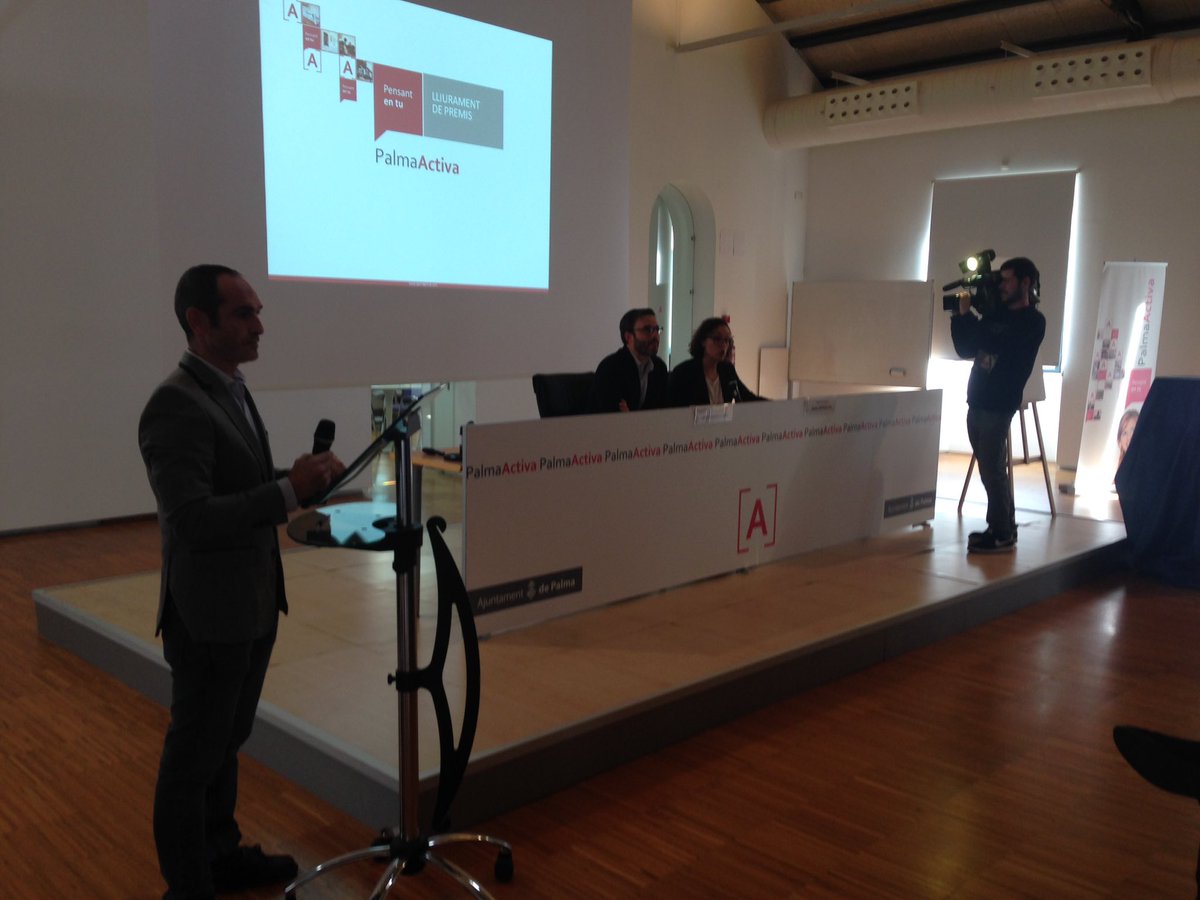 pcastellary's tweet photo. Acto de clausura y entrega de premios de los #PremisCode de @PalmaActiva #3D #Palma https://t.co/r7j7kzpqjM