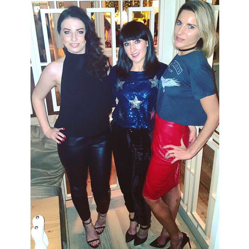 Sequins, sushi, champagne &amp; a whole load of girlie gossip! Love my besties <a href="/EmaDavies1/">Emma</a> &amp; @AliceRoseFelton! Can't beat a girls nights! 💫👭🍾🌟