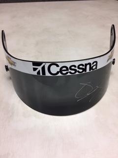 jamiemcmurray's tweet image. Day 9 of 12 days of giveaways, RT using #McMurrayChristmas. I'll randomly select winner of the @Cessna helmet visor at 4:01pm ET today 🎄