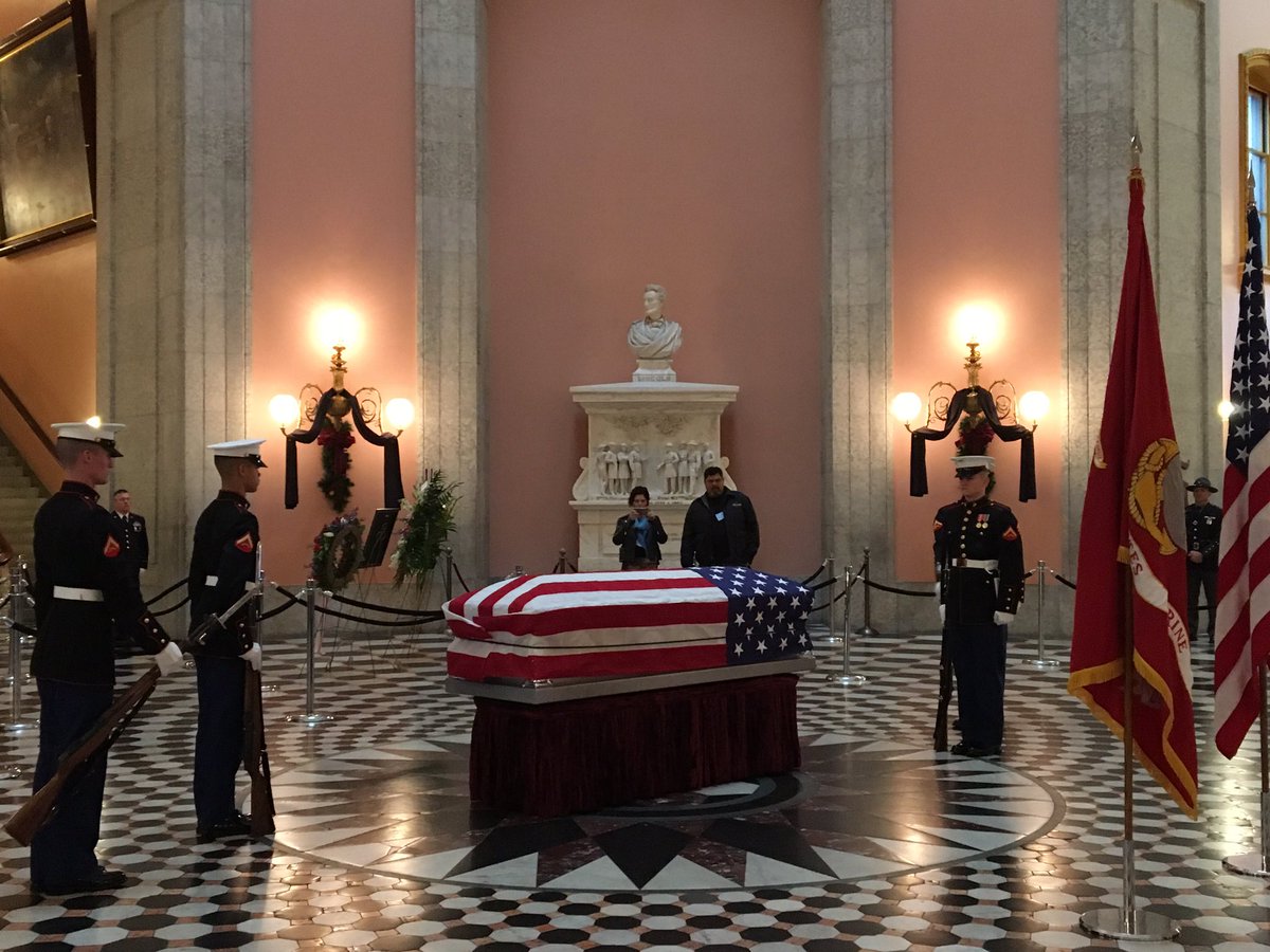 joingles's tweet image. American and Ohio hero John Glenn lies in repose in the rotunda of the Ohio Statehouse today. A great man. Rest In Peace.
