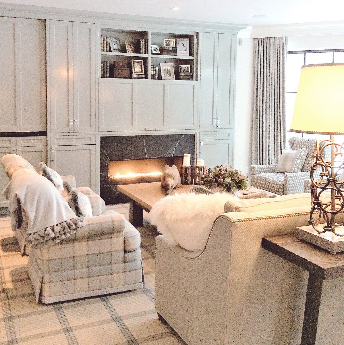 kellen_laperle's tweet photo. Delivered this magnificent #ski chalet to a happy client in time for #Christmas! #seldomsceneinteriors #interiordesign #vermont #homedecor https://t.co/VHMIDLt8BY