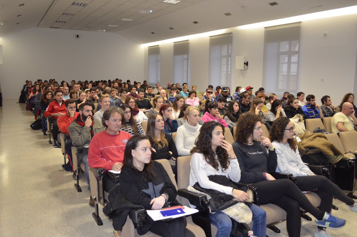 PDMGijon's tweet photo. Confirmado. Hablar sobre el Deporte e igualdad interesa a los monitores de las Escuelas Deportivas del concejo de Gijón https://t.co/a22x8Ct2Rb