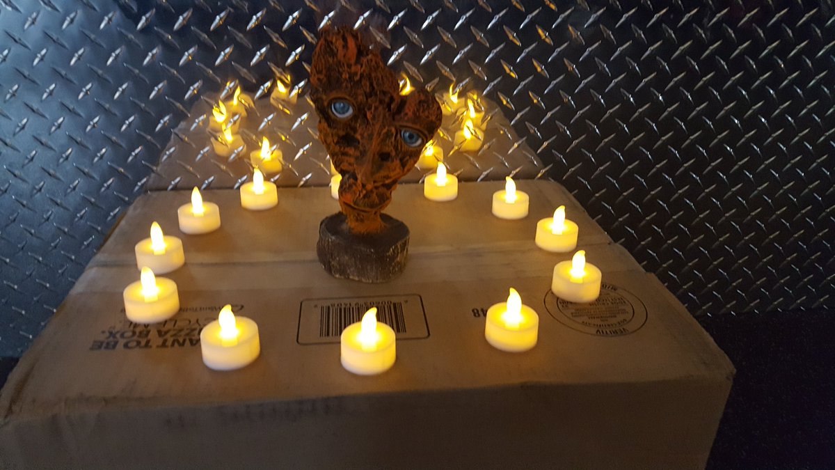 Kimchilada's tweet image. What the hell RT Animation?? #SummoningDemons #HolidaySpirit @chrainbolt @pterodactyltyme @chompotron