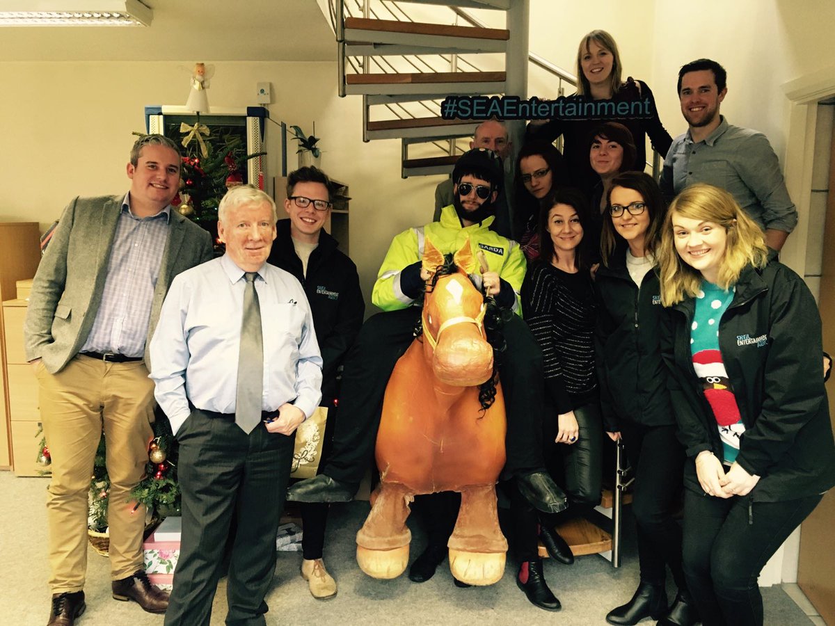 seagency1's tweet photo. . #SEAEntertainment #SEASpecialBranch called in with @Ody_Intl to wish all a very Merry Christmas. #Copall https://t.co/QIgrsMrzo8
