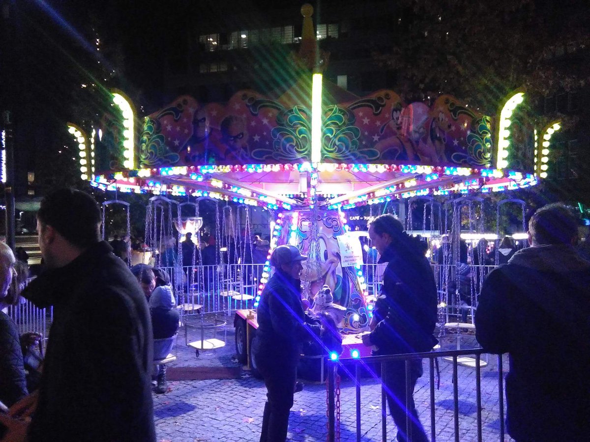 Funfairthemepa1's tweet photo. Sheffield xmas lights switch on https://t.co/wja7Nysfc8