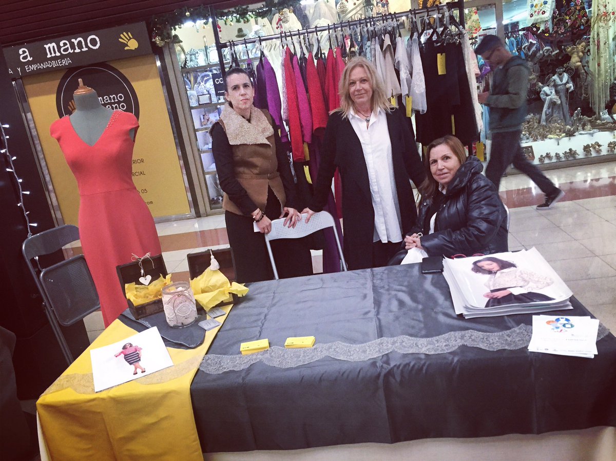 bissyla's tweet image. Estamos en el #Market de #CentrofamaEmprende con #Bissyla. Pásate a echar un ojo. #moda #fashion