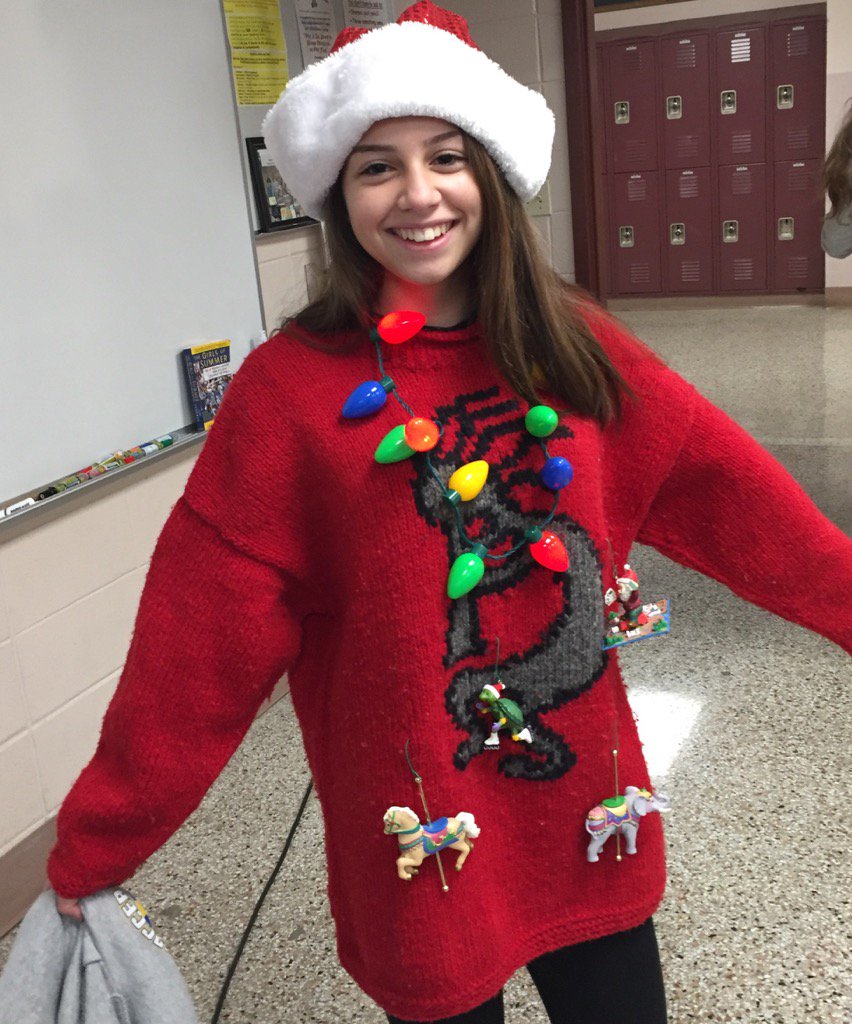 MrSwistsLA's tweet photo. Yup, Ugly Sweater Day! https://t.co/Ntyi6hZ9On