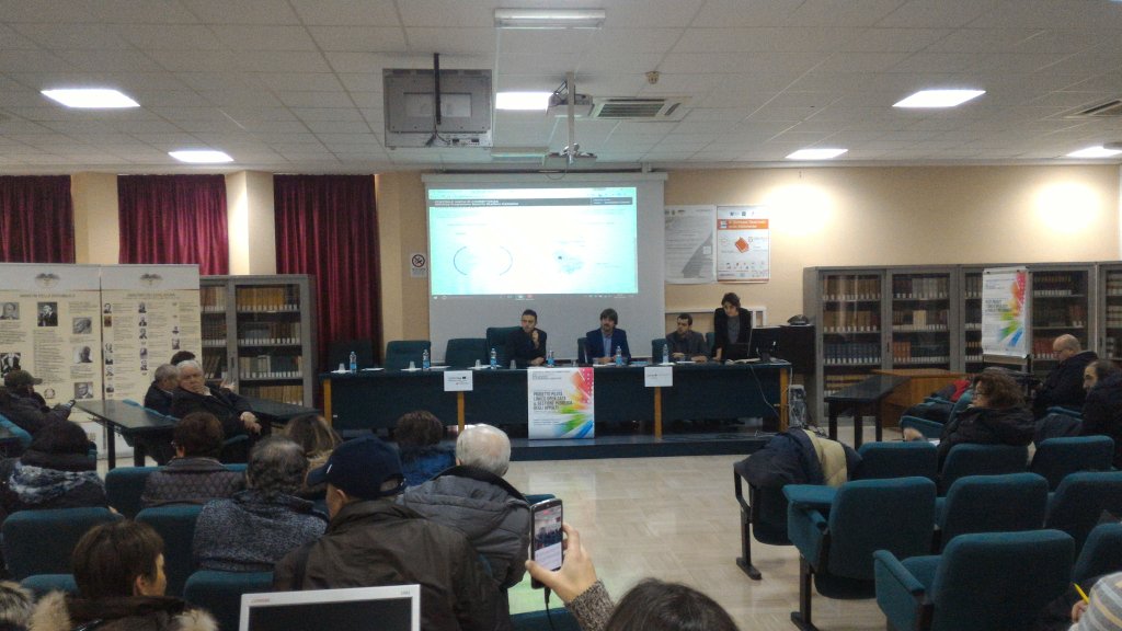sirisAcademic's tweet photo. Presenting "open government data &amp; public procurement" #opendata #openprocurement https://t.co/FRatN1lJHg