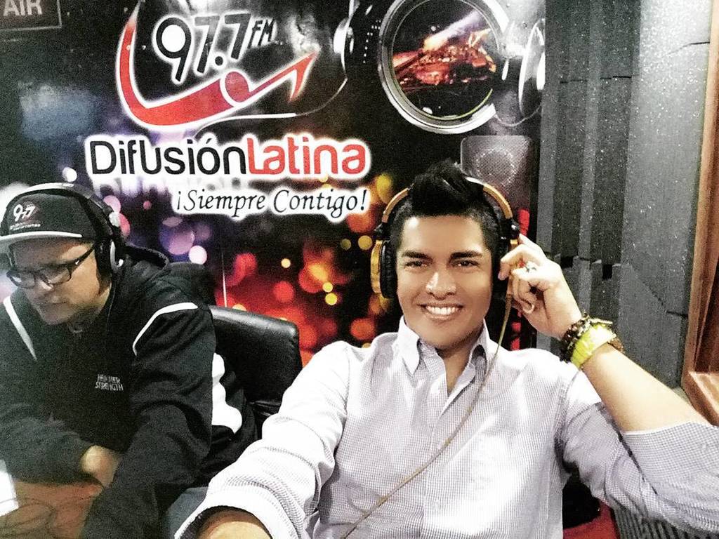 Al aire en la última transmisión en vivo de <a href="/ElTalentoEresTu/">El Talento Eres Tú</a> por Difusión Latina 97.7 FM @… ift.tt/2hBsils