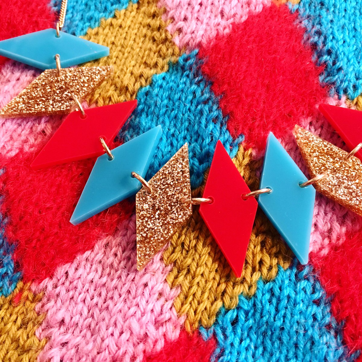 Festive knitwear inspired by our jewellery? We love! Meet the amazing <a href="/AnnaKnits/">Anna Wilkinson</a> on the blog 😍 bit.ly/2gIoXMH