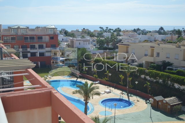 CalidaHomes's tweet image. AMAZING 2 bed penthouse apartments with a private roof solarium and Jacuzzi on luxury complex in Vera Playa -calidahomespropconsult.com/view-property/…
