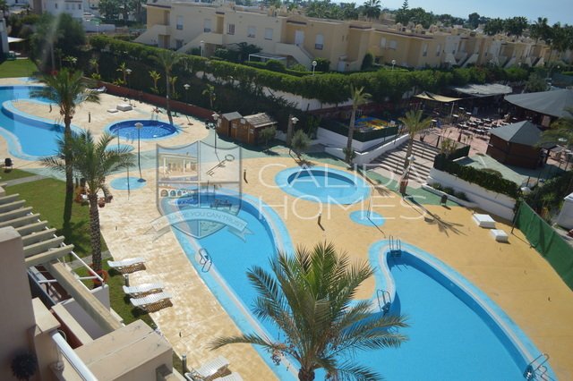 CalidaHomes's tweet image. AMAZING 2 bed penthouse apartments with a private roof solarium and Jacuzzi on luxury complex in Vera Playa -calidahomespropconsult.com/view-property/…