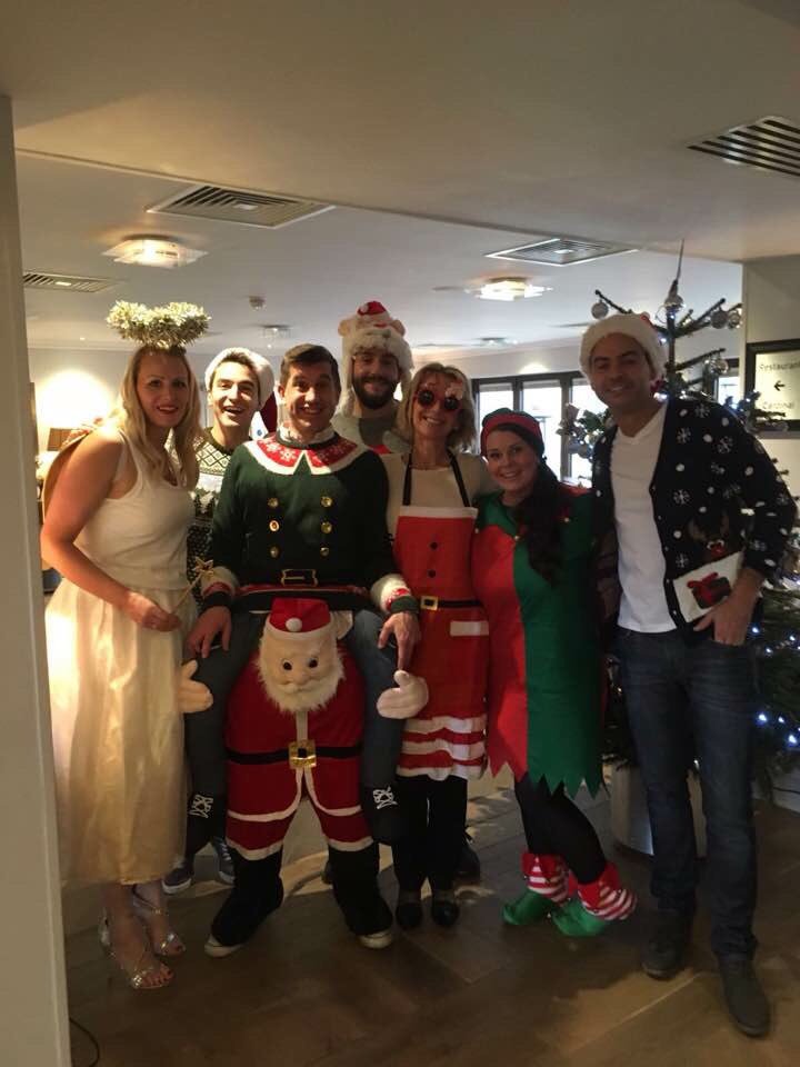 BeckyatBrita's tweet photo. Desso Southern Winners Christmas Lunch! Merry Christmas to one and all #Desso https://t.co/nIQyMod9Fp