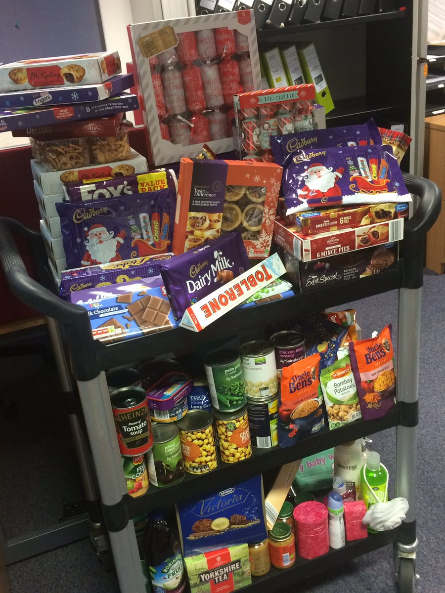 SophiieTanner's tweet photo. Off to @TrussellTrust to deliver this on behalf of the Southampton office ππ@BLM_Law @BLM_Grads #merrychristmas #blm #traineeduties https://t.co/9bbtWb19qo