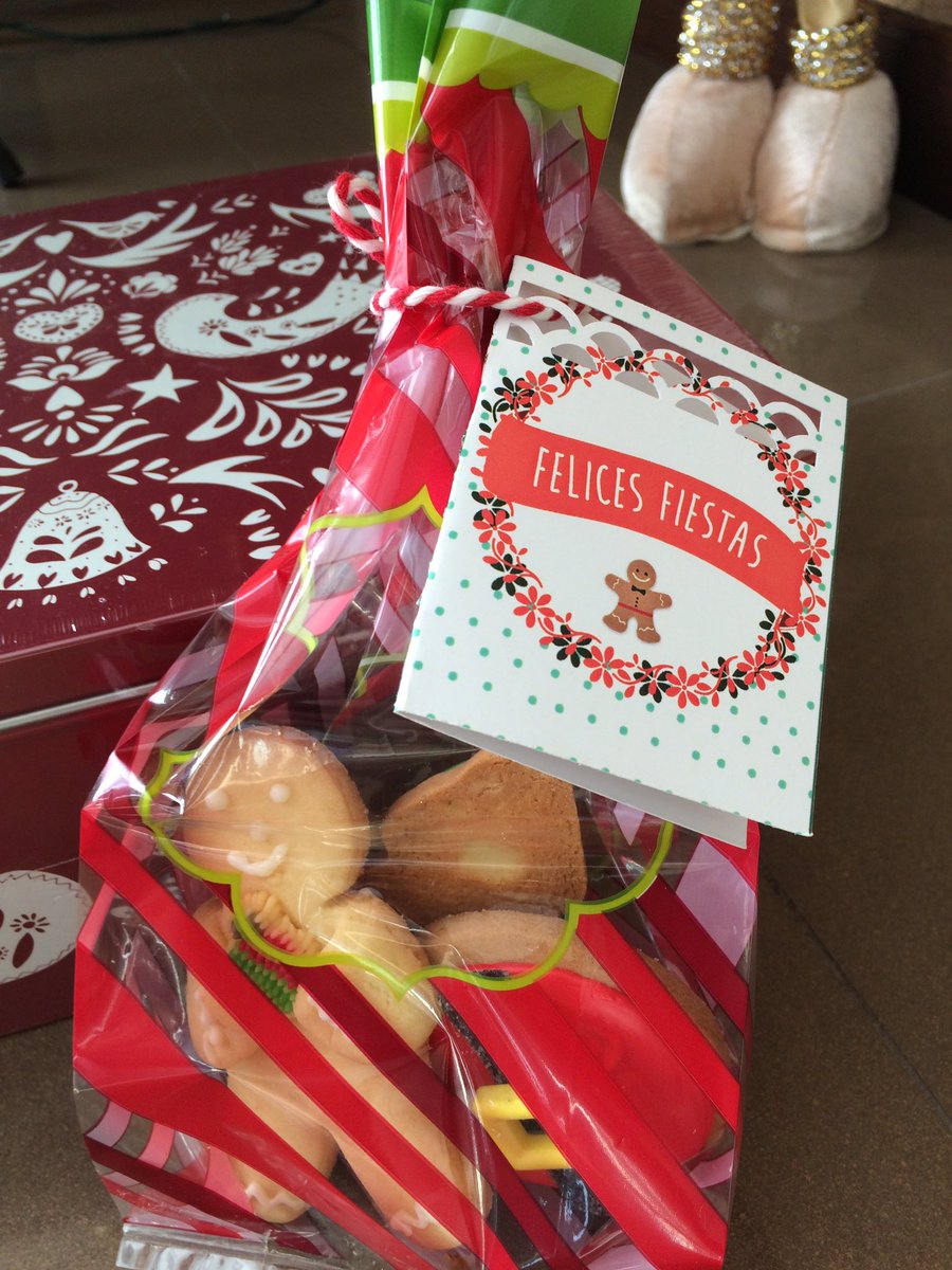 rinconcitodul's tweet photo. Bolsitas con cookies navideñas #christmaspastry #cookies #gingerbreadman #arbolito #panzapapanoel https://t.co/d8fbO5sfR1