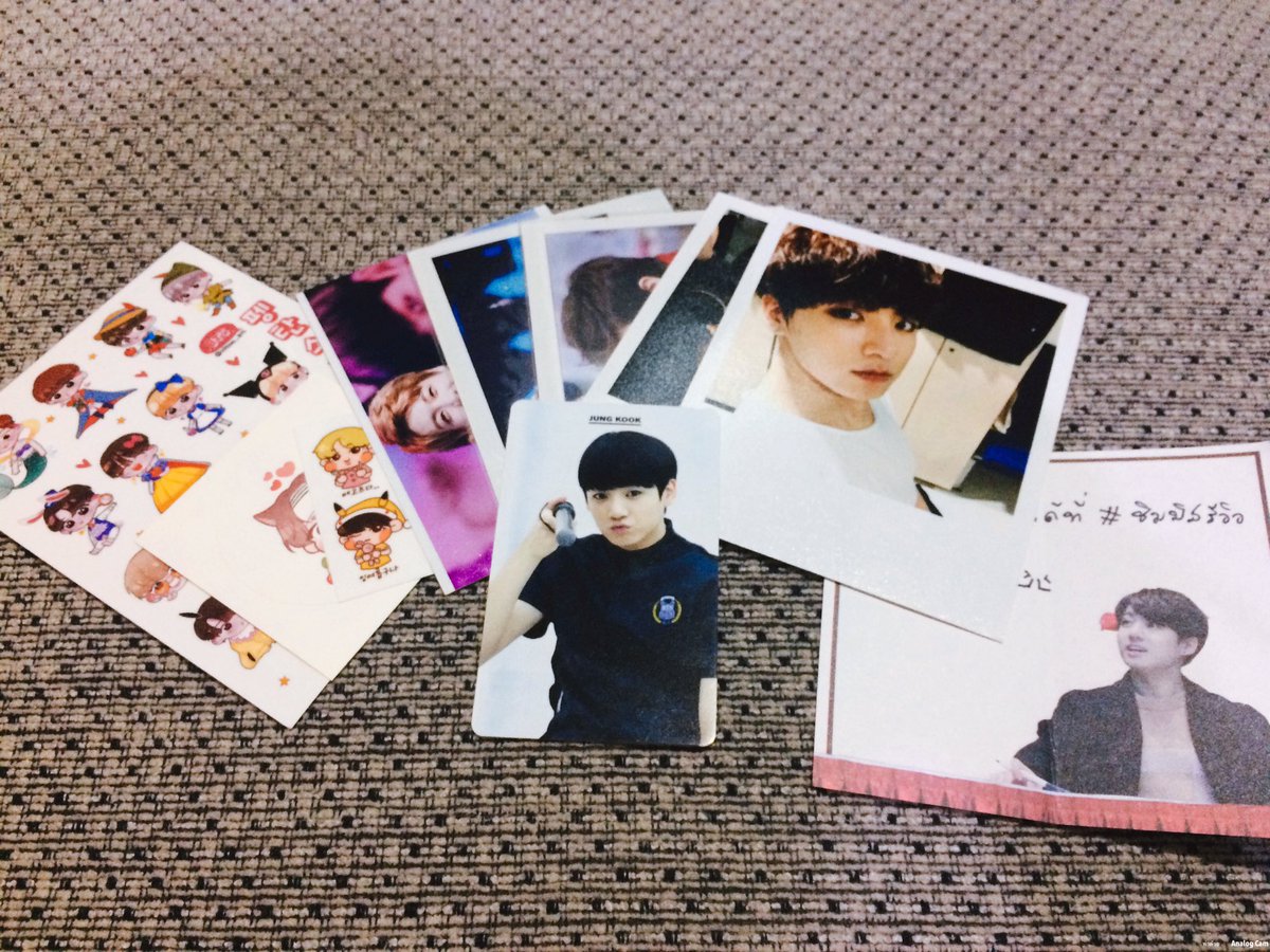 Ziinesand's tweet photo. @chimchim_see ได้การ์ดแล้วนะคะ 😆 ของแถมเยอะมากก ขอบคุณค่าา 😍💕💕 #ชิมมิสรีวิว https://t.co/rdqXyihHQ7