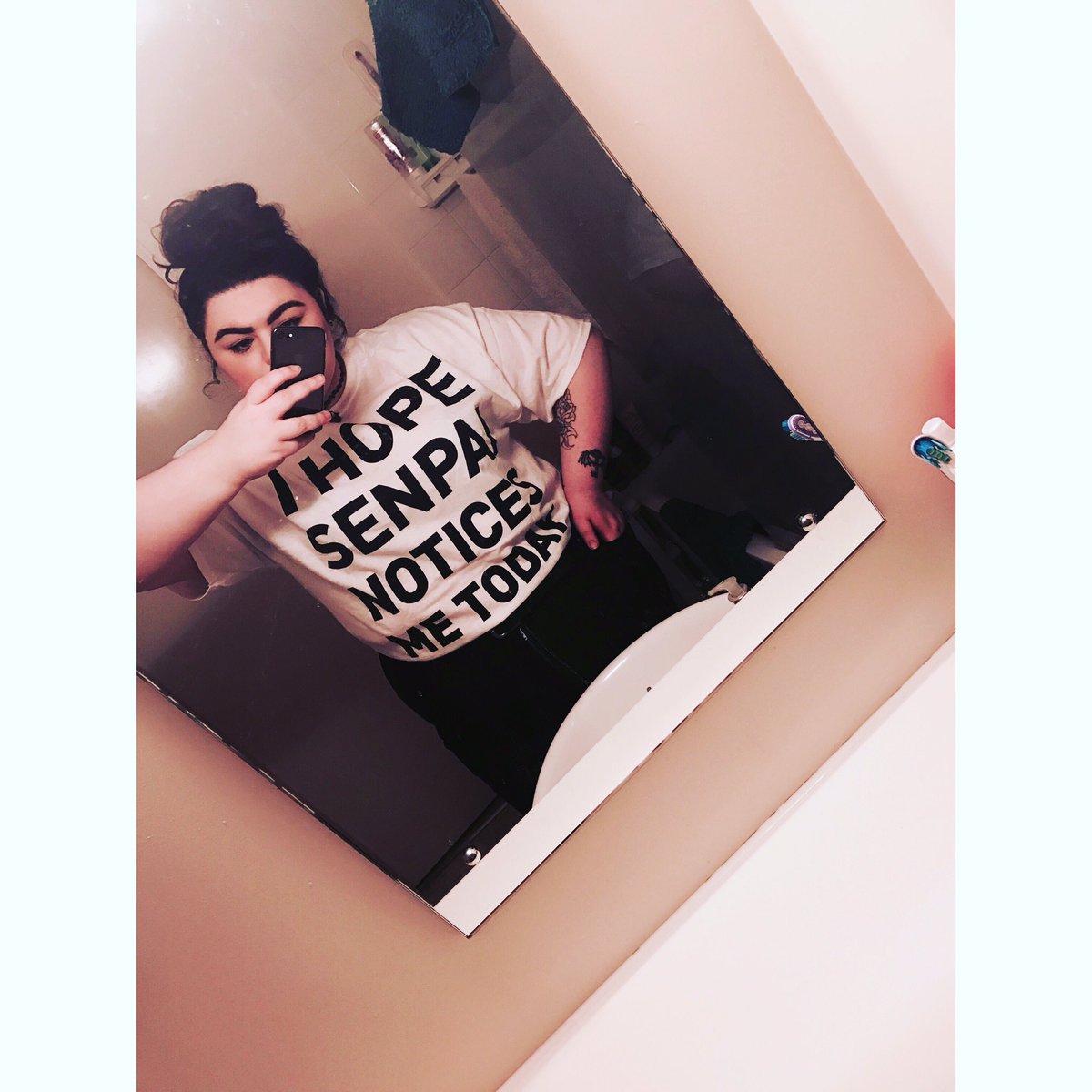 SparklessDreams's tweet photo. ✨I HOPE SENPEI NOTICES ME TODAY ✨ @hey_choizilla seriously love this top! Thanks for making them!💕 #senpei #senpeinoticeme #cuteaf #kawaii https://t.co/zOhh9XELzf