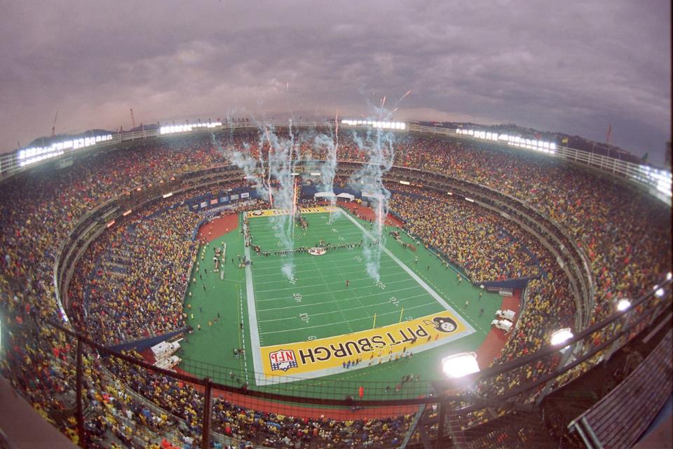 On this day in #SteelersHistory, we played our final game at Three Rivers Stadium in 2000. https://t.co/JBruVUZDb9