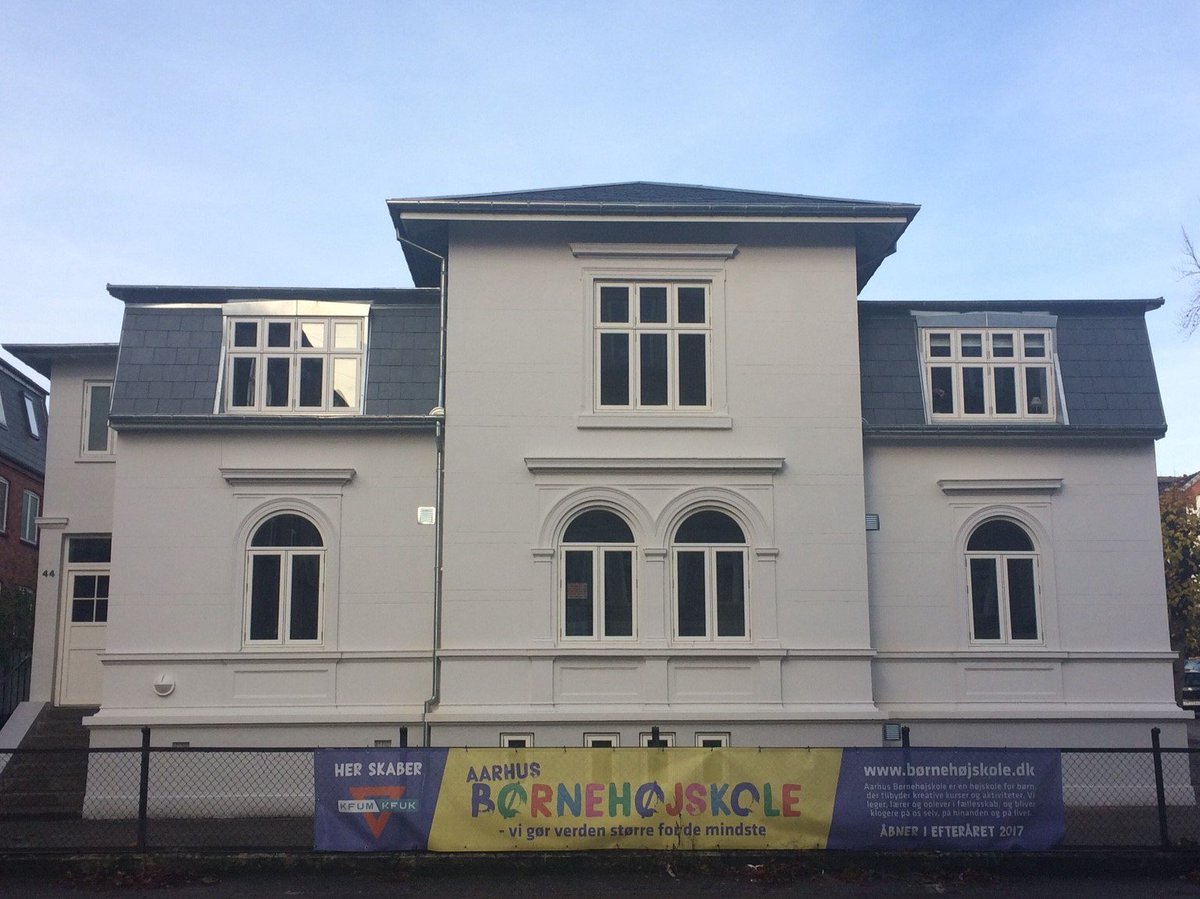 aarhuskfumkfuk's tweet photo. Aarhus Børnehøjskole søger en forstander! Er det noget for dig? Så læs hele jobannoncen her: https://t.co/X6ZwuhY0gD https://t.co/IBdBr6fenY