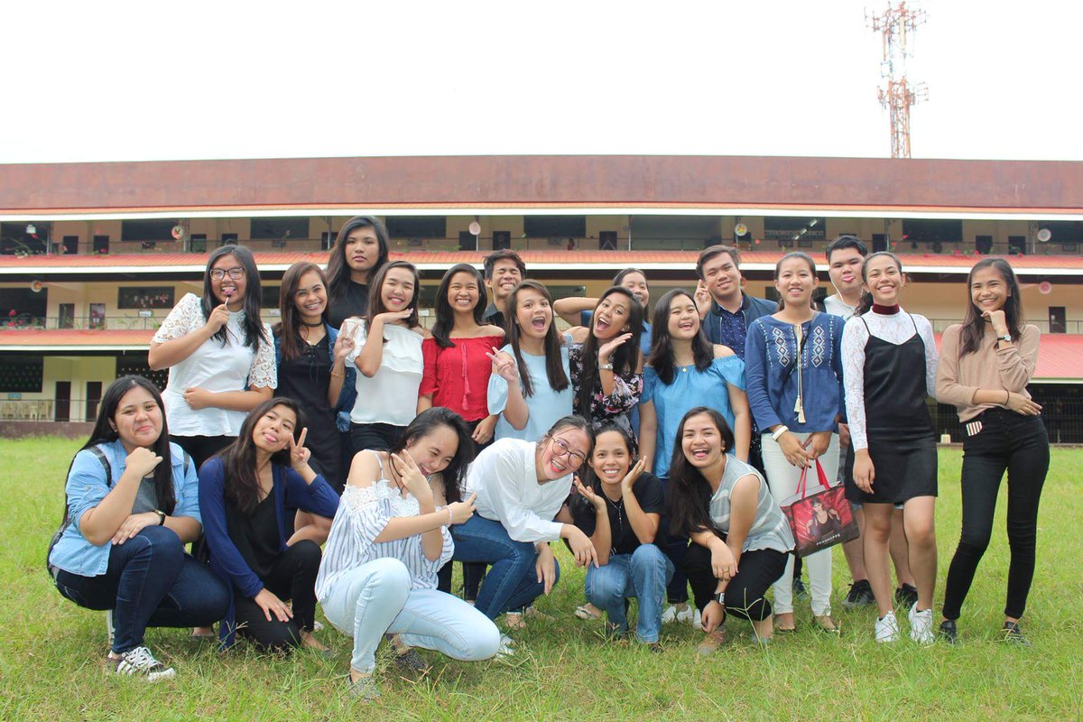 yeejaneko16's tweet photo. 11S HUMSS 💞 #ChristmasParty #2sem https://t.co/PQTKyMBlI3