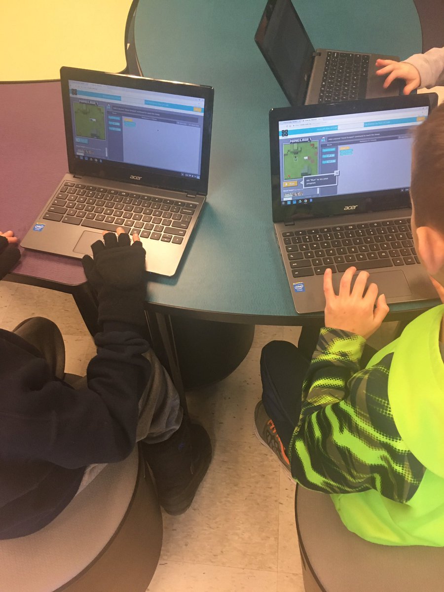 MissCunningham2's tweet photo. #HourofCode in room 108! https://t.co/KfRSY8vHKH