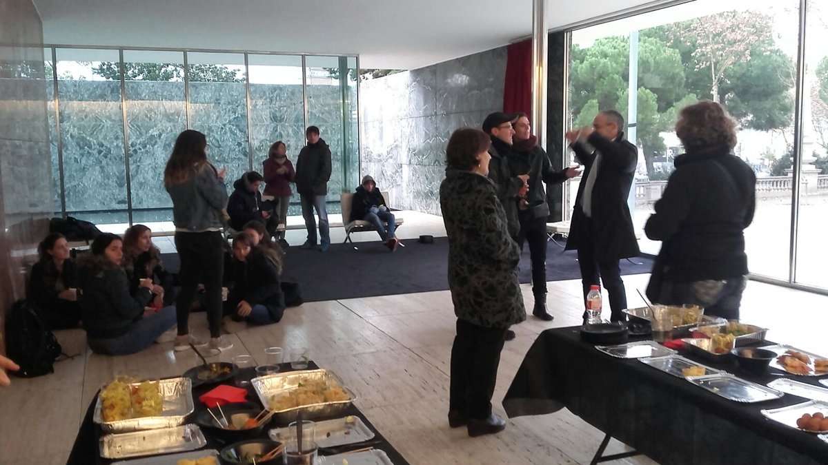 efim_cat's tweet photo. Finalitzem Masterclass! Una jornada molt interessant en entorns únics i grans professionals. Els alumnes ho han aprofitat al màxim! #efim16 https://t.co/kq1hEI4mLw