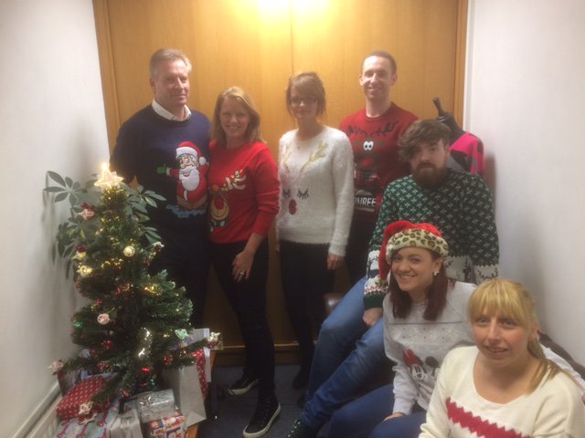Brodie_Cashmere's tweet photo. We're celebrating whole-heartedly #christmasjumperday at #BrodieCashmere Head Office today! Hooray to that! #rosycheeked #tinyelves https://t.co/FDH5z6Nsz8