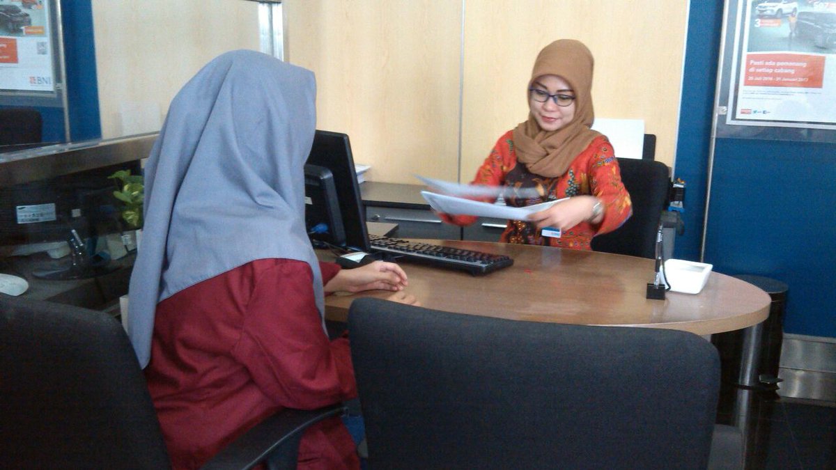 PAUDDikdasPNFI's tweet photo. Pencairan PIP oleh siswa-siswi SMA di Kab. Bantul
@Kemdikbud_RI #Kemdikbud #PIP #IndonesiaPintar #PIP2016 #KIP #PIPSMA https://t.co/J3M290x3sJ