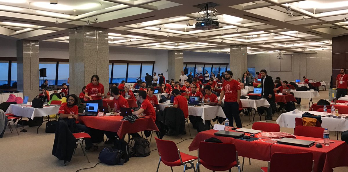 settar's tweet photo. #CodeKobi2016 ile ilk hackathon jüriliği deneyimimi yaşıyorum! KOBİ'ler için uygulama geliştiriyor bu canavarlar. https://t.co/jxCUzWqfU7